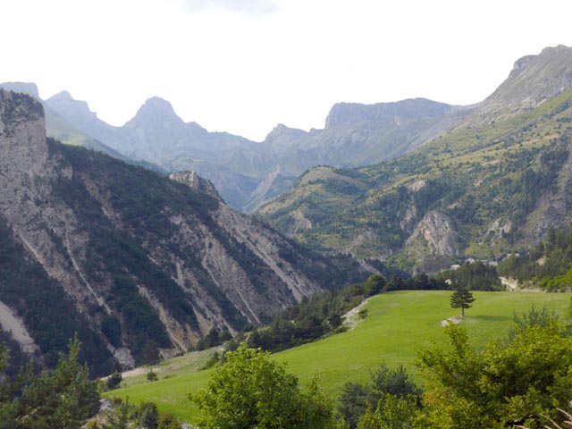 Paysage autour de La Cluse, à la porte du Dévoluy (Hautes-Alpes)