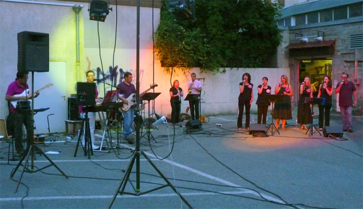 Fête de la musique 2011, concert gospel sur le parking central