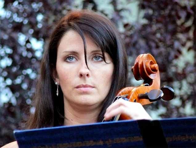 Janice Renau, violoncelle, membre de l’Orchestre de Chambre des Cévennes. Concert à Gap aux Lundis de la Providence ("A la croisée des artistes", ville de Gap, saison 2007)