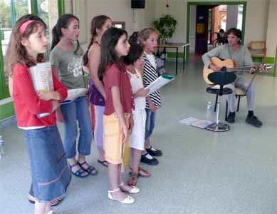 Les Petits chanteurs de Gap au foyer Albert Borel (APF), juin 2007
