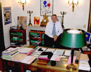 Le prfet Jean-Franois Savy dans son bureau, prfecture des Hautes-Alpes